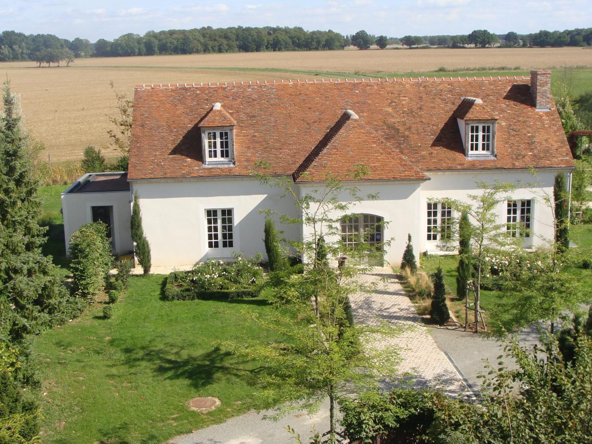 Hotel Domaine De Bellevue, The Originals Relais Neufmoutiers-en-Brie Exterior foto